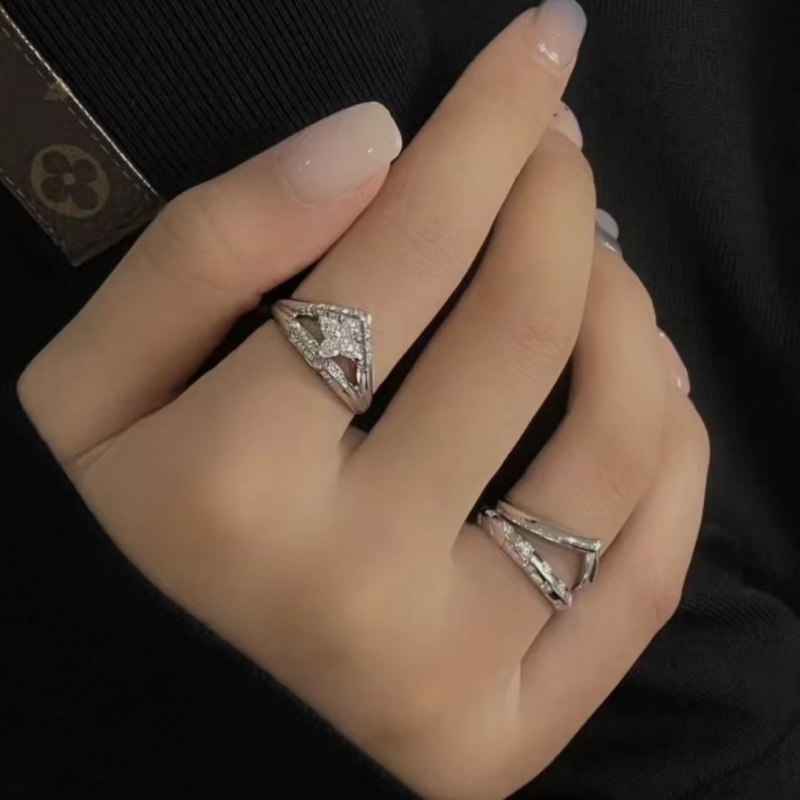 LV Rings